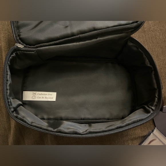 NWT Paul & Shark Yachting Swim Trunks Size 2xL W/ Bonus travel bag & card holder - Picture 14 of 15